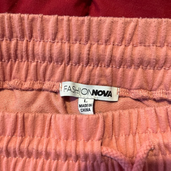 Pink skirt - Picture 3 of 3